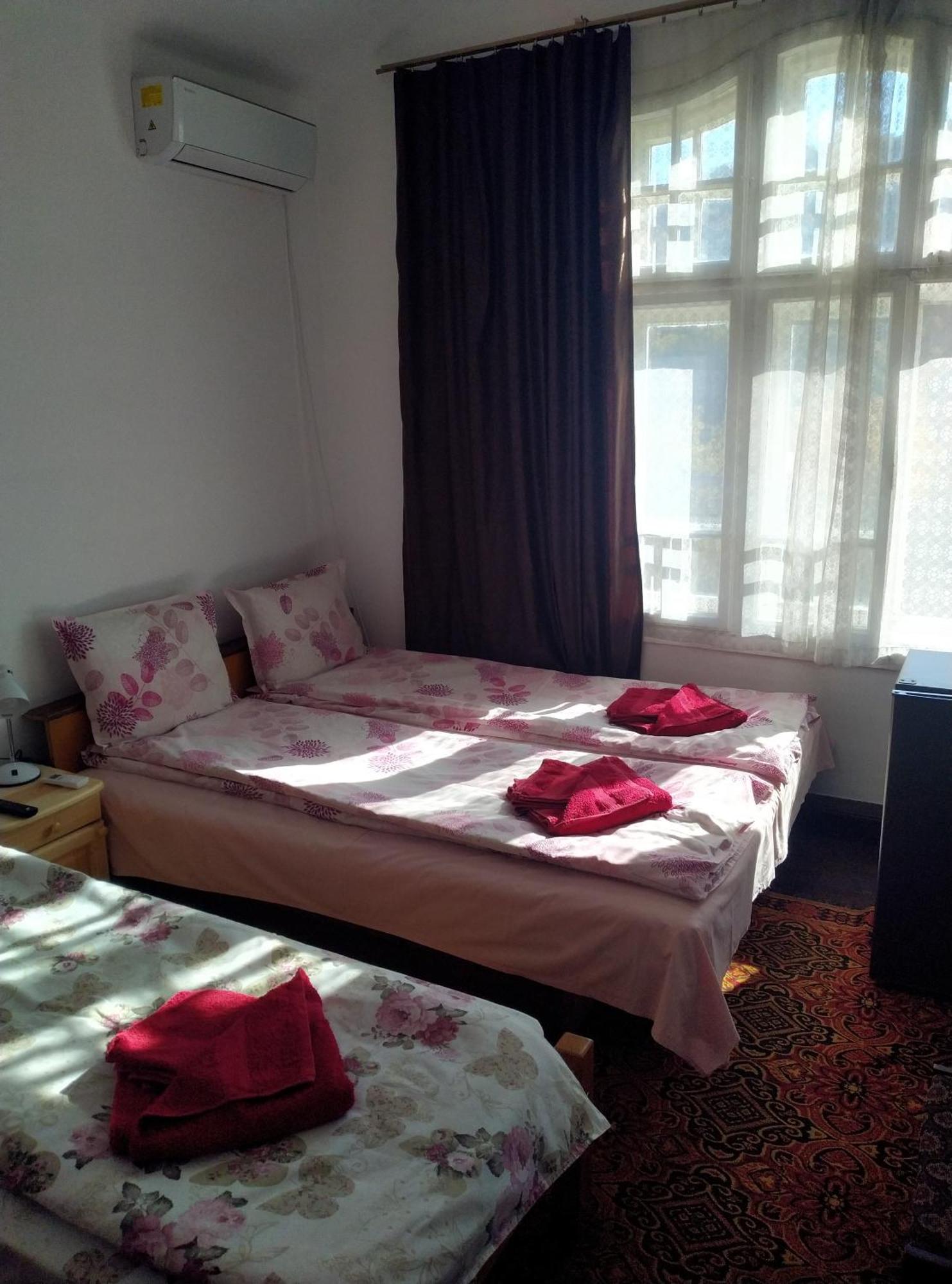 Mercury Guest House Veliko Tárnovo Exterior foto